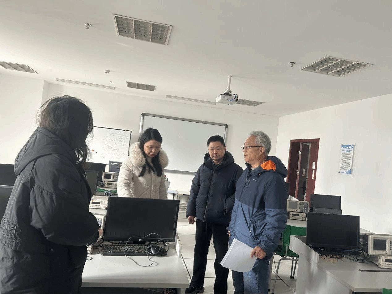 全面防范化解各类校园安全风险