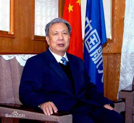 1939年生于江苏丹徒