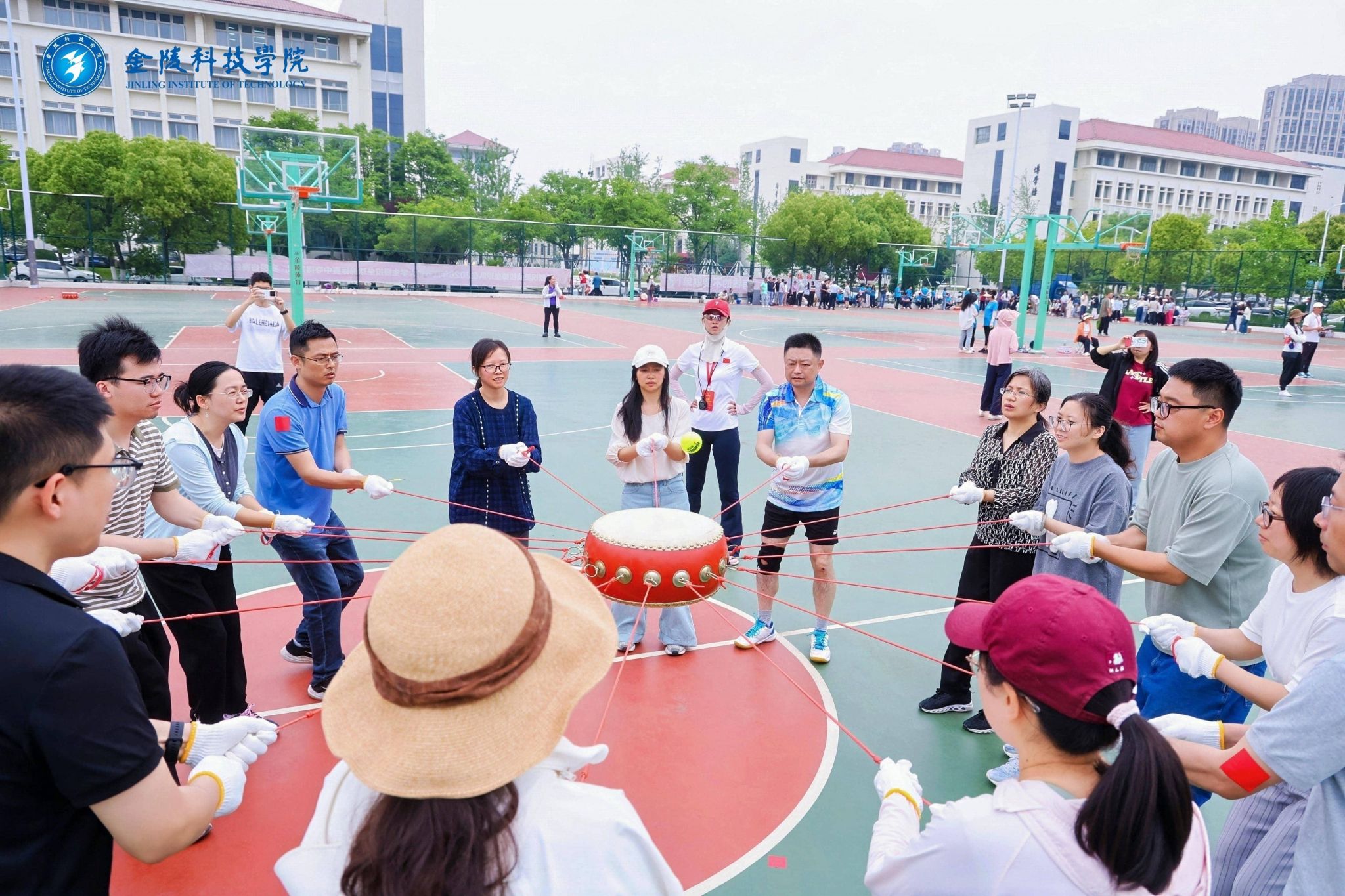 ou体育官网平台介绍参与了教职工组全